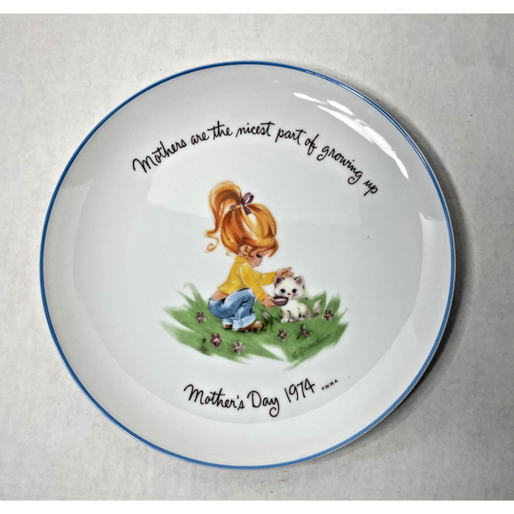 GiGi Mother's Day 1974 Commemorative Edition JAPAN Collectable Plate PORCELAIN - Picture 1 of 5